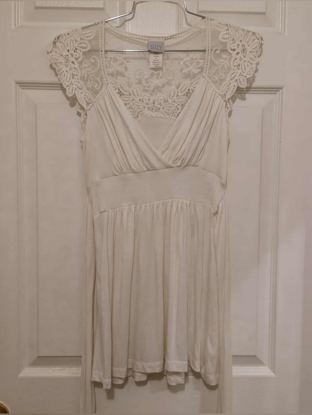*Free with Purchase* Suzy Shier Ivory Lace Cap-Sleeve Empire Waist Top